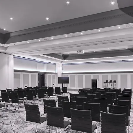 Marriott Hotell 4*