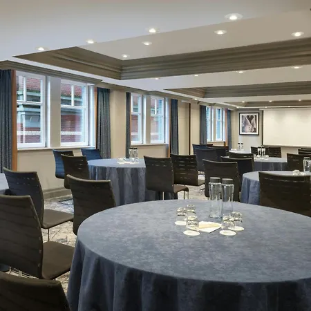 Marriott Hotell 4*