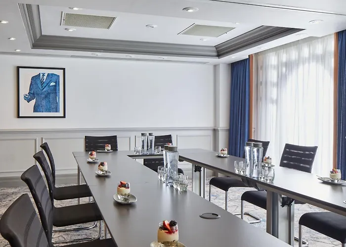 万豪利兹度假酒店