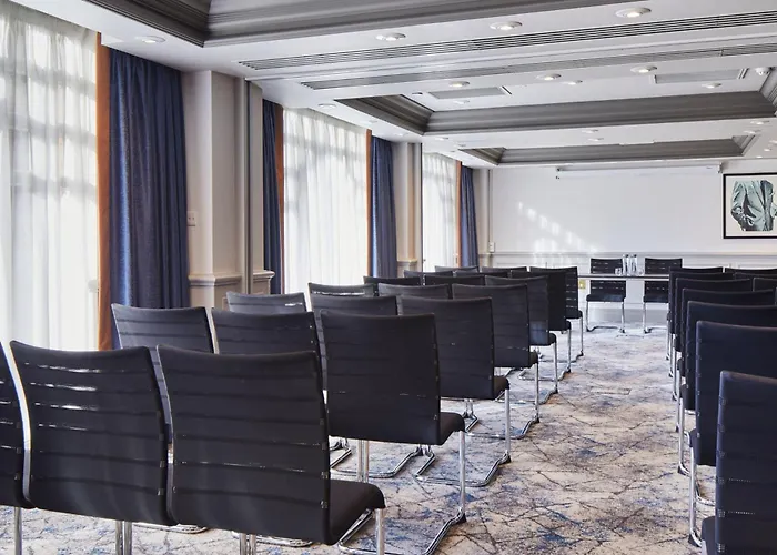 万豪利兹度假酒店