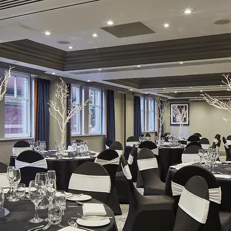 万豪利兹度假酒店 4* 利兹